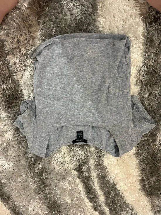 clothes - Picture 10 of 15